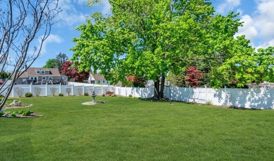 43 Everett Dr, Andover, NJ 07801 - 3 Beds, 2 Bath