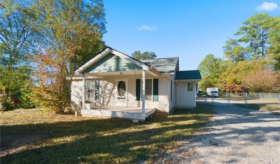 2236 Clay Rd, Austell, GA 30106 - 1 Beds, 2 Bath