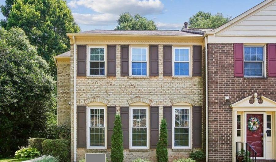 5194 KIMSCOTT Ct, Annandale, VA 22003 - 3 Beds, 4 Bath