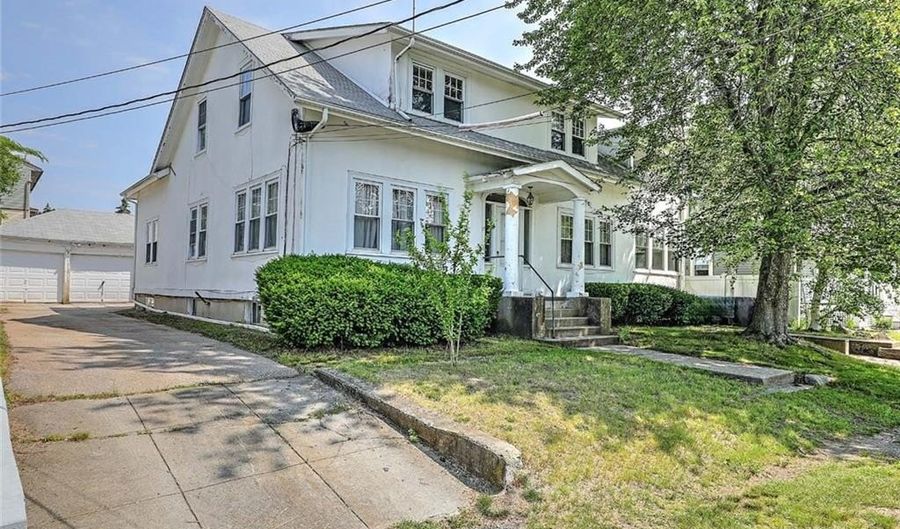 59 Colonial Ave, Cranston, RI 02910 - 5 Beds, 2 Bath