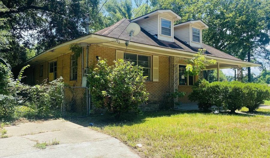2758 Badley Rd, Baton Rouge, LA 70807 - 3 Beds, 2 Bath