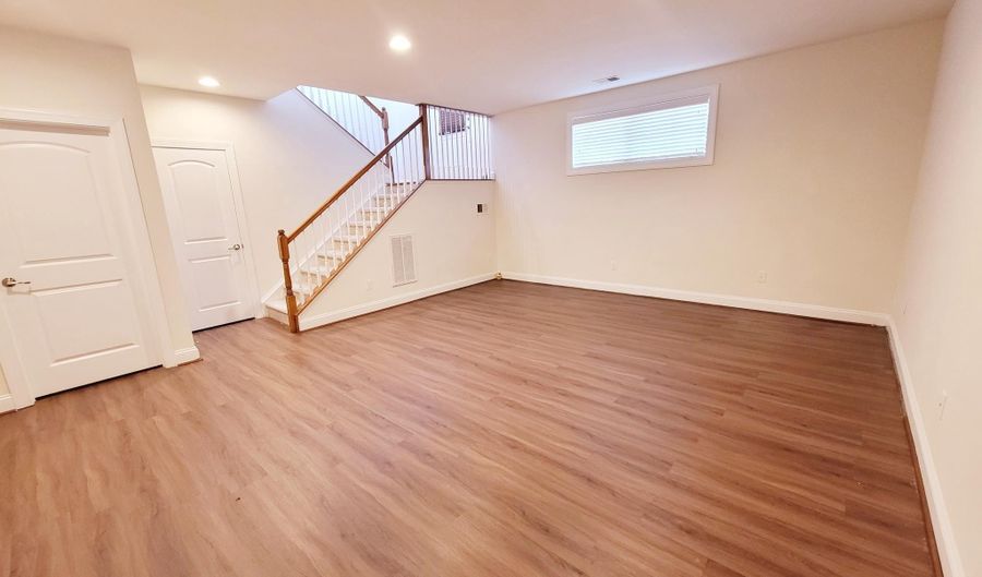 43348 OLD RYAN Rd, Ashburn, VA 20148 - 3 Beds, 3 Bath