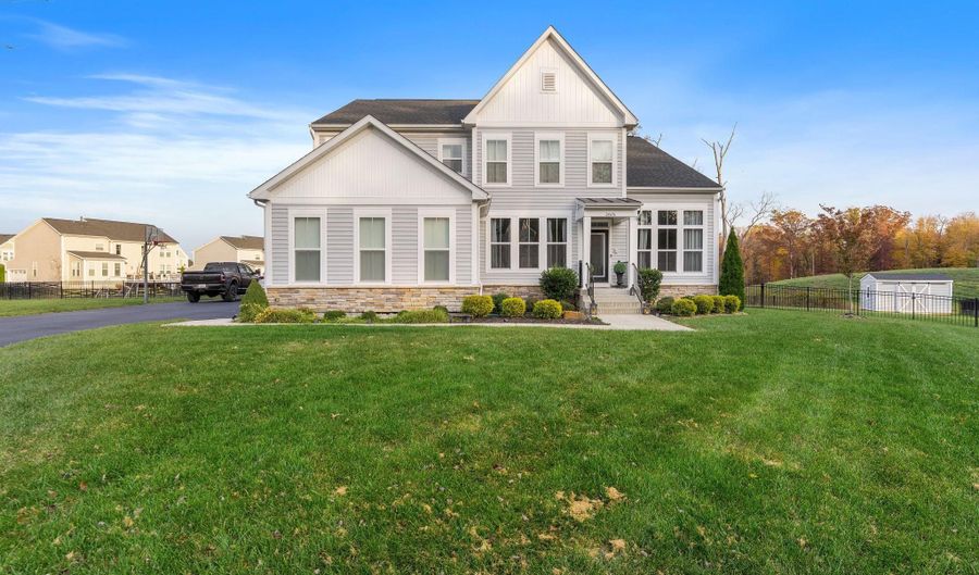 24696 CRESTED BUTTE Ct, Aldie, VA 20105 - 5 Beds, 6 Bath