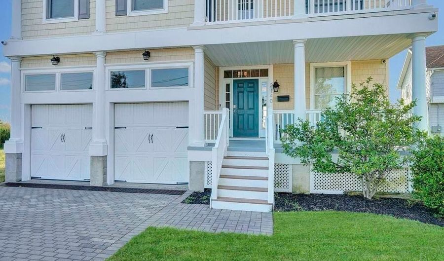 2140 W Riverside Dr, Atlantic City, NJ 08401 - 5 Beds, 3 Bath