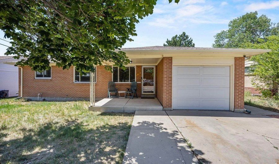 1360 W 6th Ave, Broomfield, CO 80020 - 3 Beds, 3 Bath
