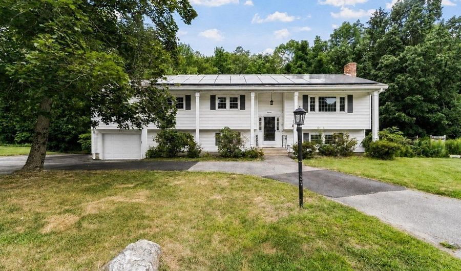 14 Olde Berry Rd, Andover, MA 01810 - 3 Beds, 3 Bath