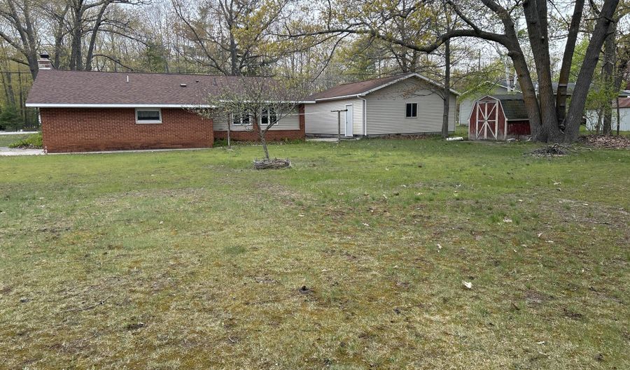 2323 Hobbs Dr, Alpena, MI 49707 - 2 Beds, 2 Bath