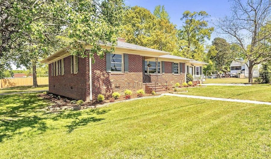 311 Blue Ridge Ave, Belton, SC 29627 - 4 Beds, 2 Bath