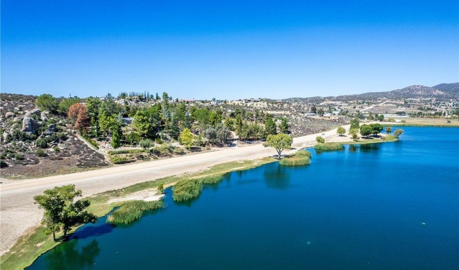 868 Stallion, Aguanga, CA 92536 - 0 Beds, 0 Bath