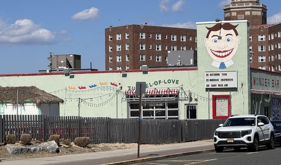 910 Main St 3B, Asbury Park, NJ 07712 - 1 Beds, 2 Bath