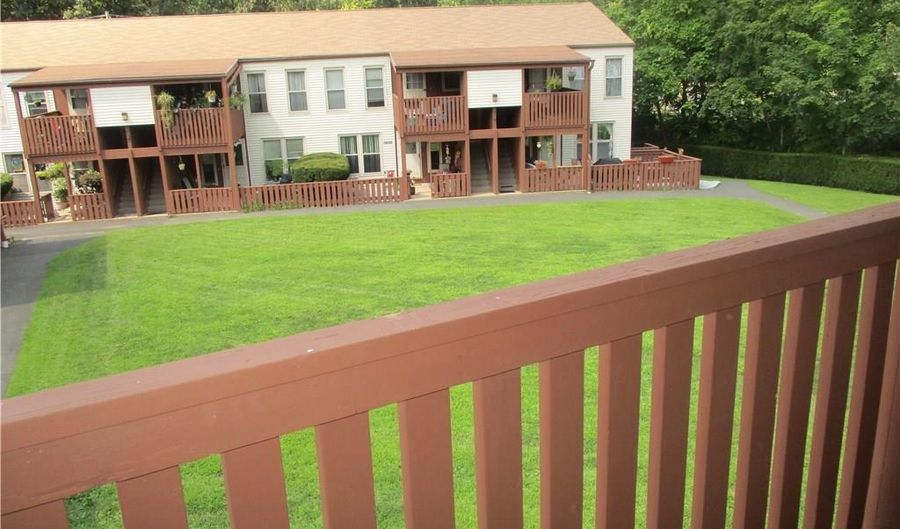 701 Beacon Valley Rd 24, Naugatuck, CT 06770 - 2 Beds, 1 Bath