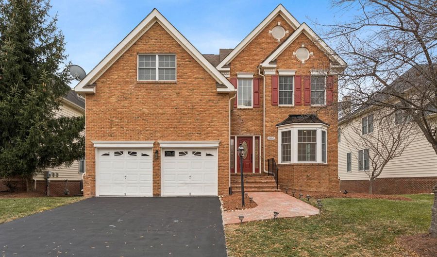 20385 MEDALIST Dr, Ashburn, VA 20147 - 4 Beds, 5 Bath