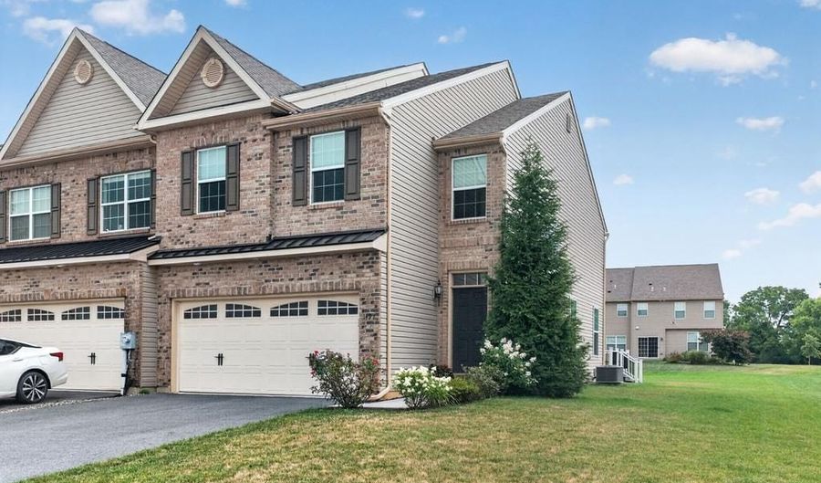 1497 CASPIAN St, Allentown, PA 18104 - 3 Beds, 3 Bath