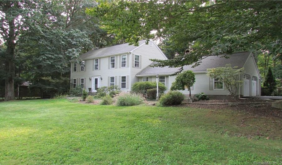 185 Lantern Rd, Stratford, CT 06614 - 4 Beds, 3 Bath