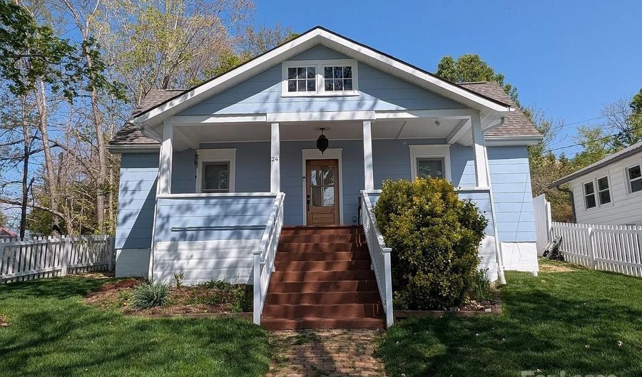 24 Woodrow Ave, Asheville, NC 28801 - 2 Beds, 2 Bath