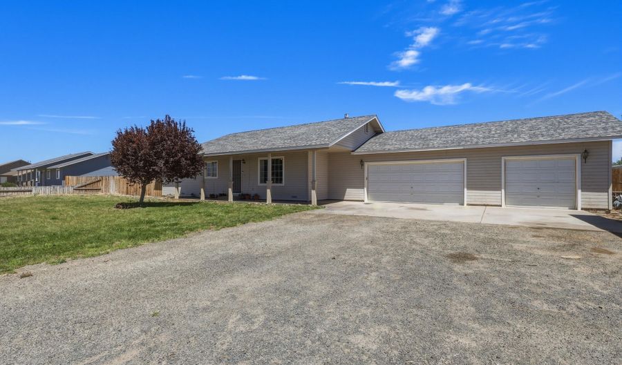 4320 Falcon Dr, Fallon, NV 89406 - 4 Beds, 2 Bath