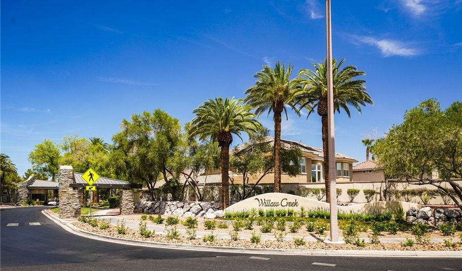 2990 Traverse Creek Ln, Las Vegas, NV 89135 - 4 Beds, 6 Bath