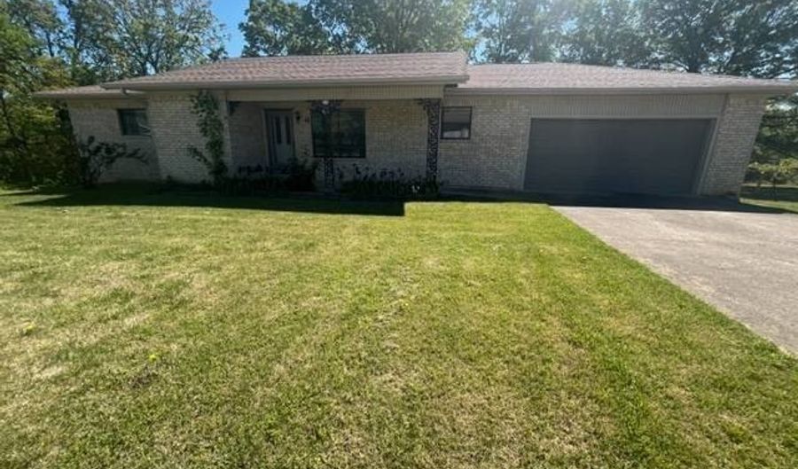 6 MARTIN St, Ash Flat, AR 72513 - 3 Beds, 2 Bath