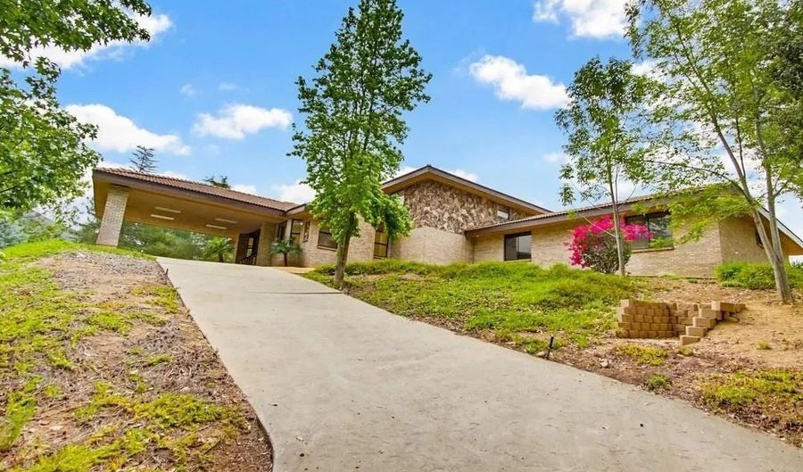 3725 Via Cielo Azul, Alpine, CA 91901 - 6 Beds, 7 Bath
