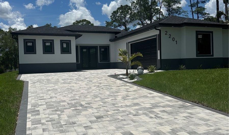 2201 Jackson Ave, Alva, FL 33920 - 4 Beds, 3 Bath