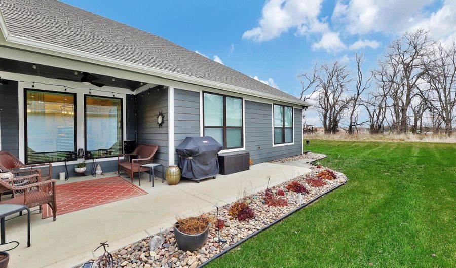 724 E Park Pl, Andover, KS 67002 - 2 Beds, 2 Bath