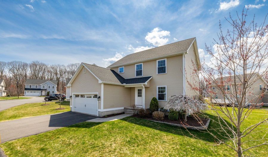 365 Allentown Rd 34, Bristol, CT 06010 - 3 Beds, 3 Bath