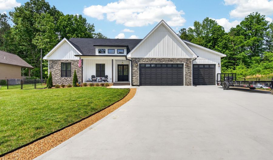 355 Shadows Lawn Dr, Athens, TN 37303 - 4 Beds, 2 Bath
