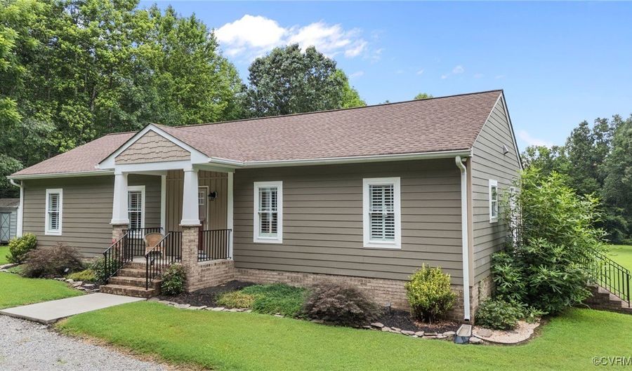 427 Valley View Dr, Aylett, VA 23009 - 3 Beds, 2 Bath