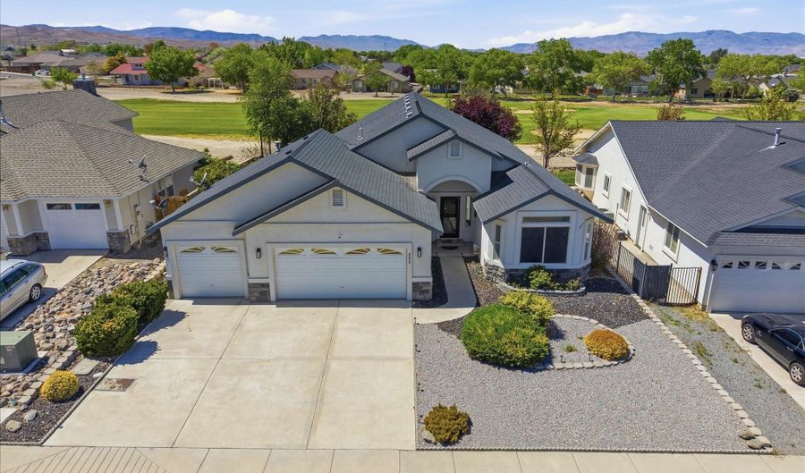 590 Wedge Ln, Fernley, NV 89408 - 3 Beds, 2 Bath