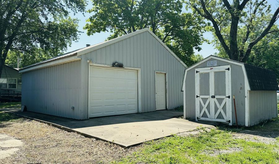 210 S 3 Rd St, Arma, KS 66712 - 3 Beds, 2 Bath