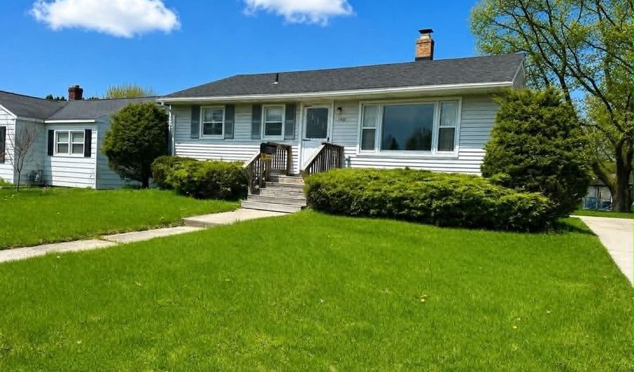 1507 S Second Ave, Alpena, MI 49707 - 3 Beds, 1 Bath