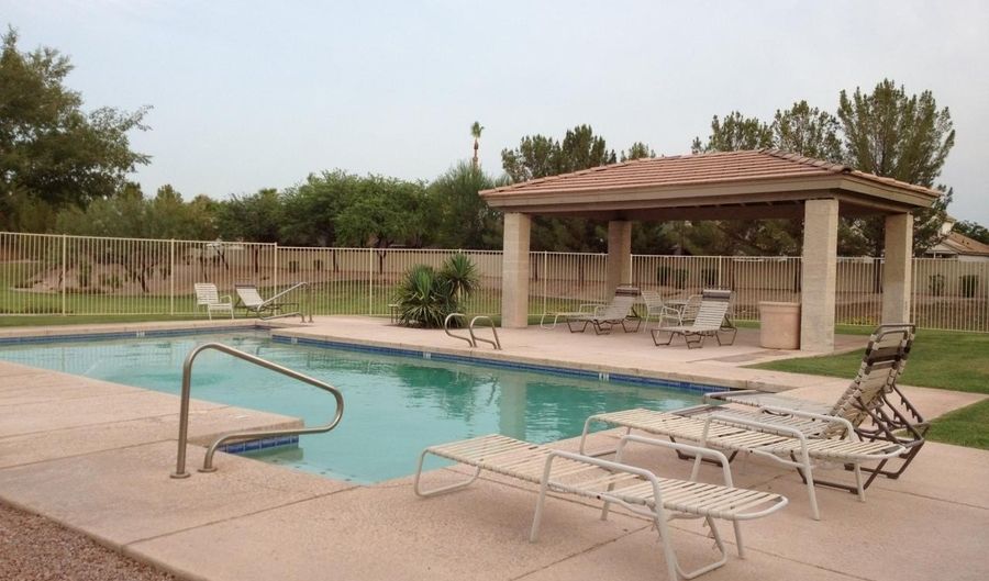 81 S CRISS Pl, Chandler, AZ 85226 - 3 Beds, 2 Bath