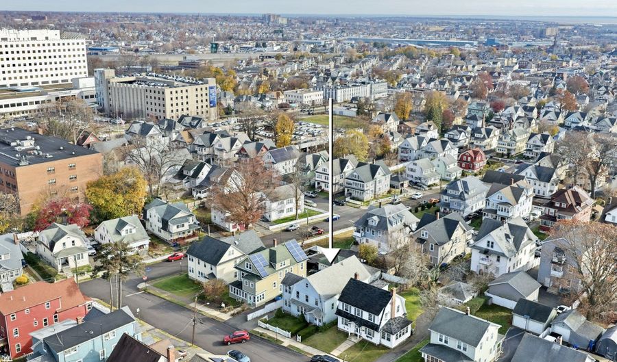 25 Manhattan Ave, Bridgeport, CT 06606 - 4 Beds, 2 Bath