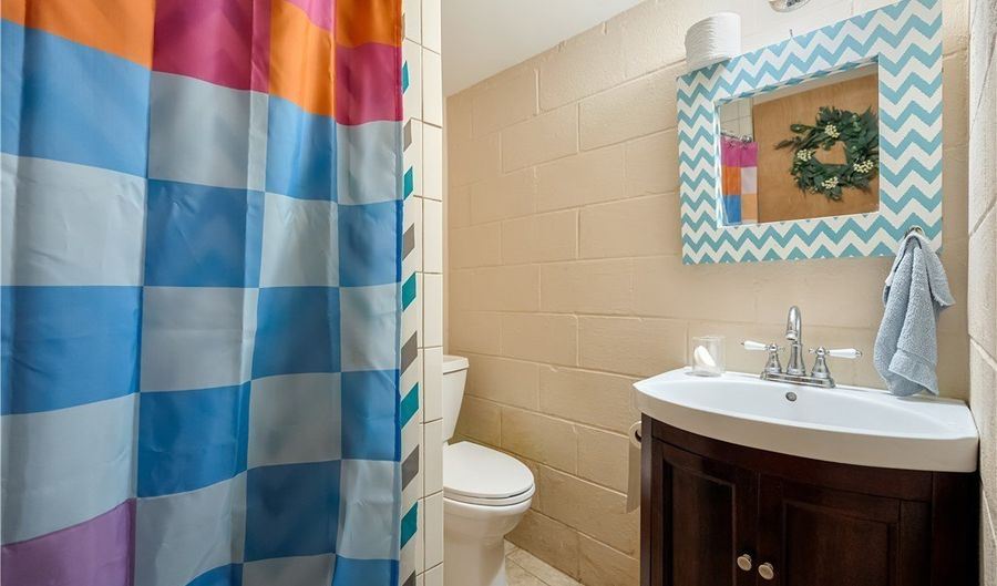 151 Overlook Dr, Alliance, OH 44601 - 3 Beds, 2 Bath