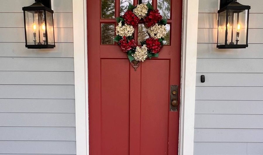260 N Main St, Amherst, VA 24521 - 3 Beds, 4 Bath