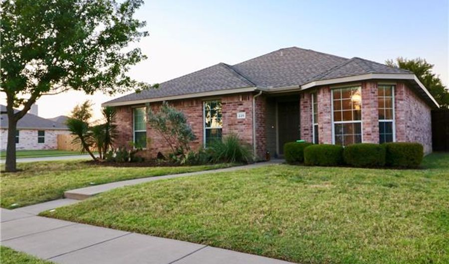 228 Meadow Lark Ln, Anna, TX 75409 - 3 Beds, 2 Bath