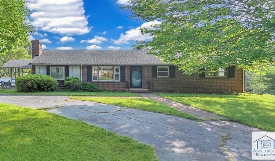 591 Wall St, Bassett, VA 24055 - 3 Beds, 2 Bath