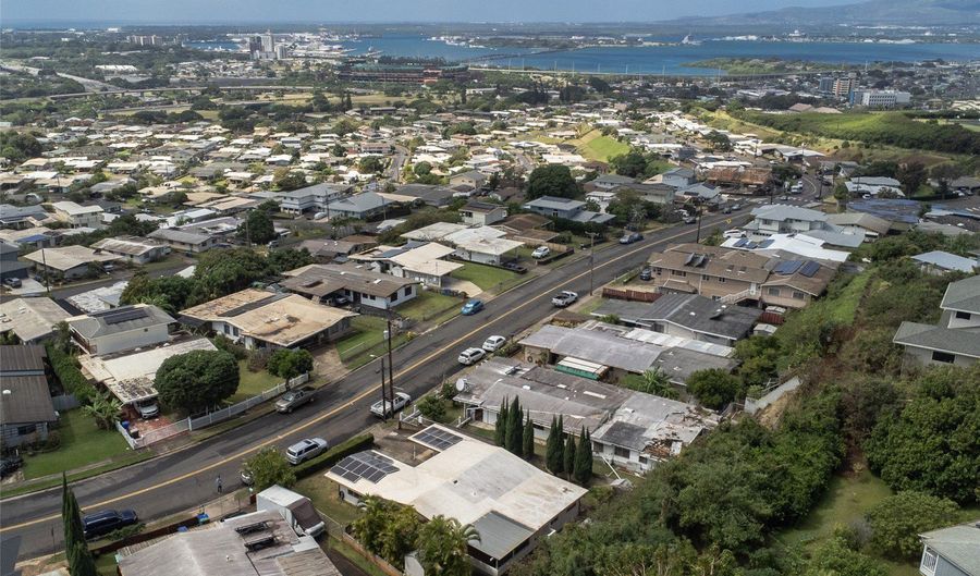 99-776 Aliipoe Dr, Aiea, HI 96701 - 3 Beds, 2 Bath