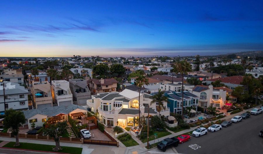 3822 Sequoia St, San Diego, CA 92109 - 3 Beds, 3 Bath