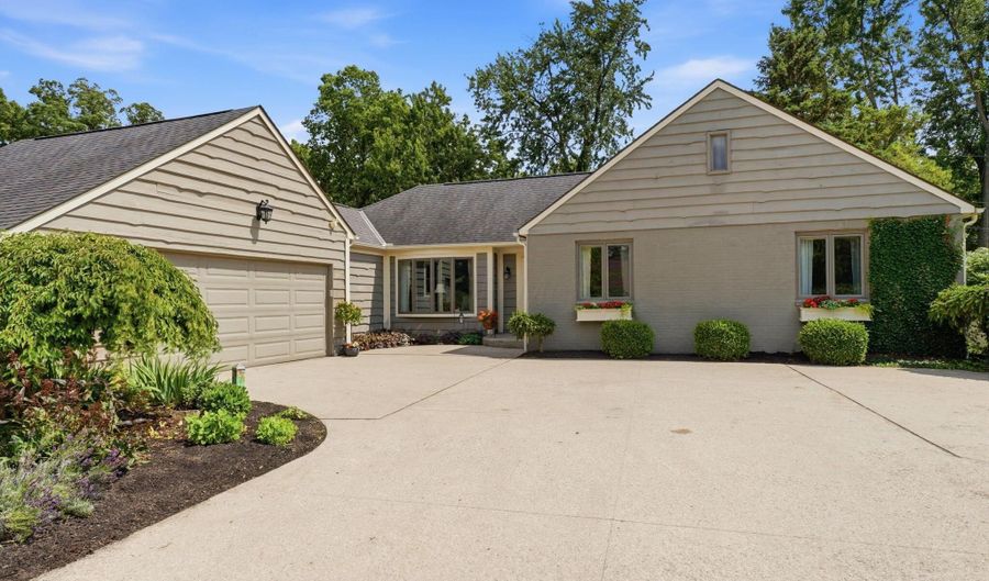 3401 Woodview Pl, Columbus, OH 43220 - 4 Beds, 3 Bath