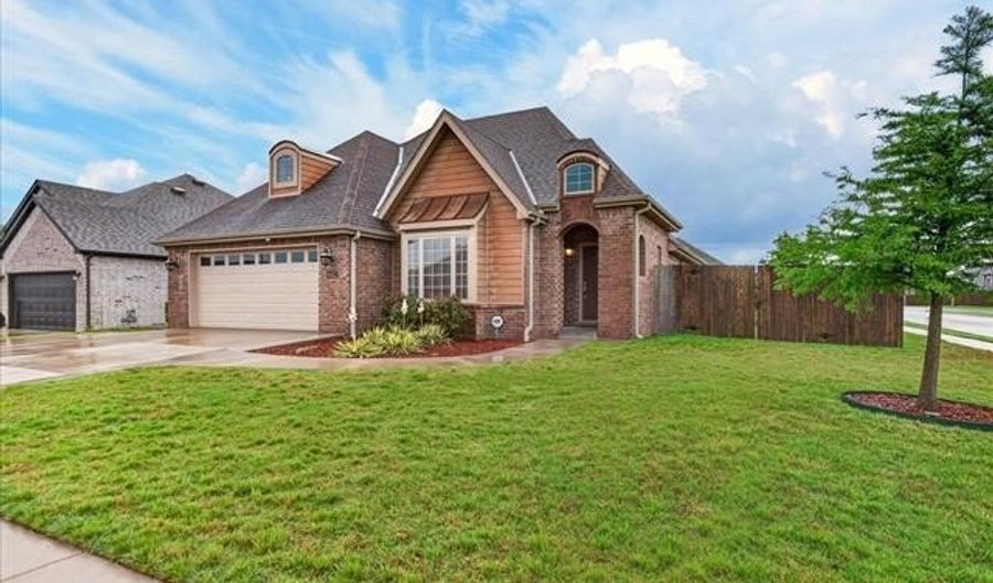 6422 Foxtail Park Dr, Bartlesville, OK 74006 - 4 Beds, 4 Bath
