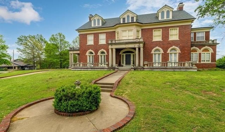 535 E 14th St, Bartlesville, OK 74003 - 6 Beds, 7 Bath