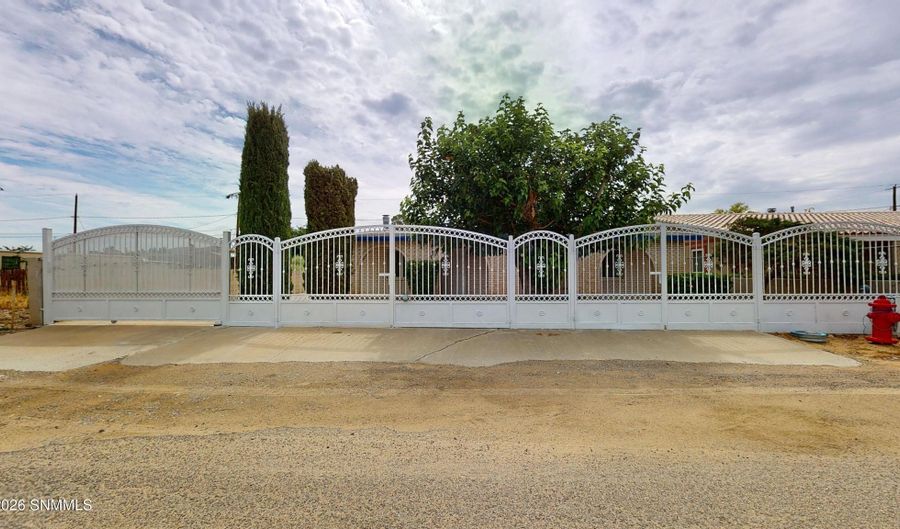 436 Gorman St, Anthony, NM 88021 - 3 Beds, 2 Bath
