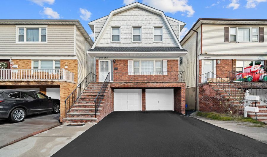 64 ISABELLA Ave 2, Bayonne, NJ 07002 - 3 Beds, 1 Bath