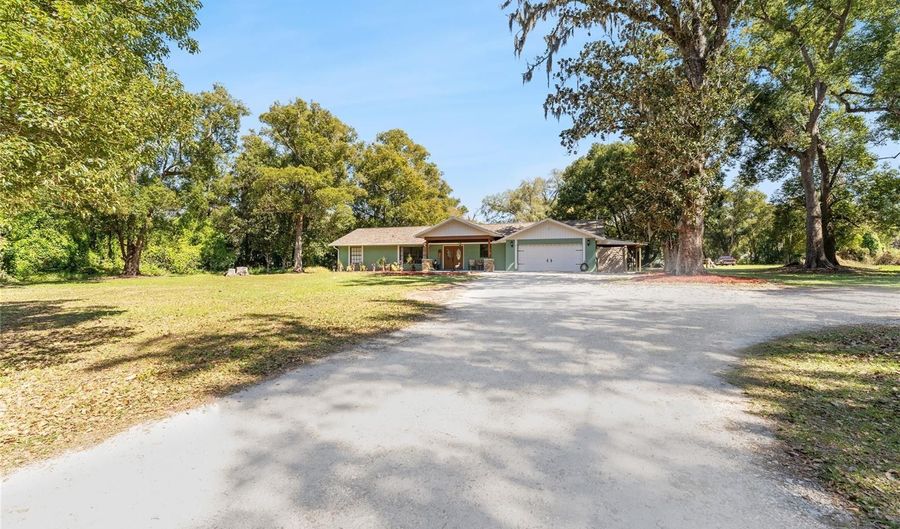 3535 MOORES LAKE Rd, Dover, FL 33527 - 3 Beds, 2 Bath