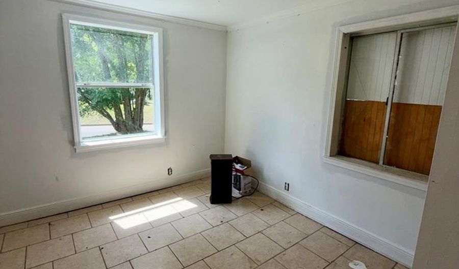 304 Opp Ave, Andalusia, AL 36420 - 3 Beds, 1 Bath
