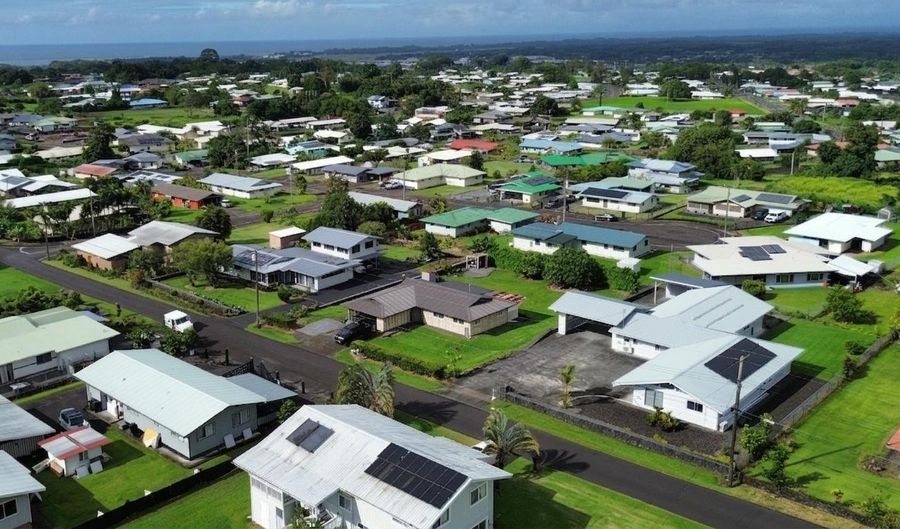 91 HOOMALU St, Hilo, HI 96720 - 4 Beds, 3 Bath