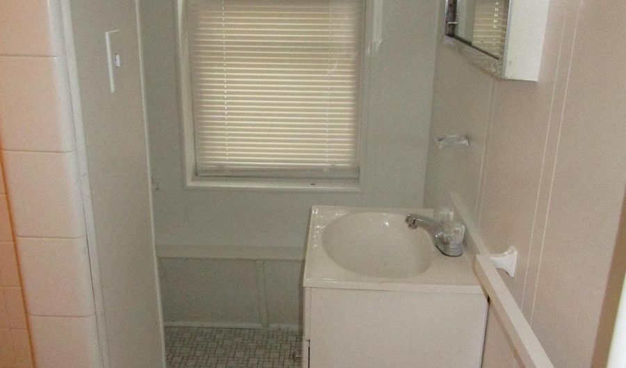 818 WYNNEWOOD Rd 3, Philadelphia, PA 19151 - 2 Beds, 1 Bath