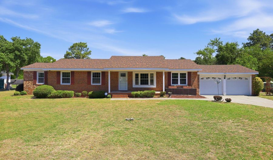 122 Forest Dr, Aberdeen, NC 28315 - 3 Beds, 4 Bath