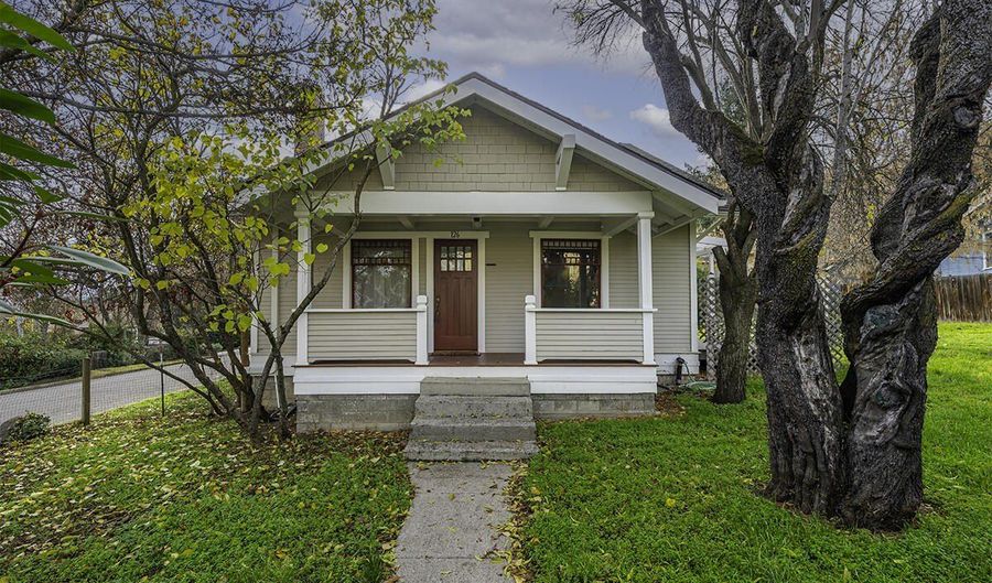 126 Nursery St, Ashland, OR 97520 - 4 Beds, 2 Bath